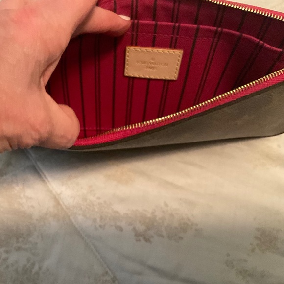 Louis Vuitton Wristlet - Picture 5 of 7